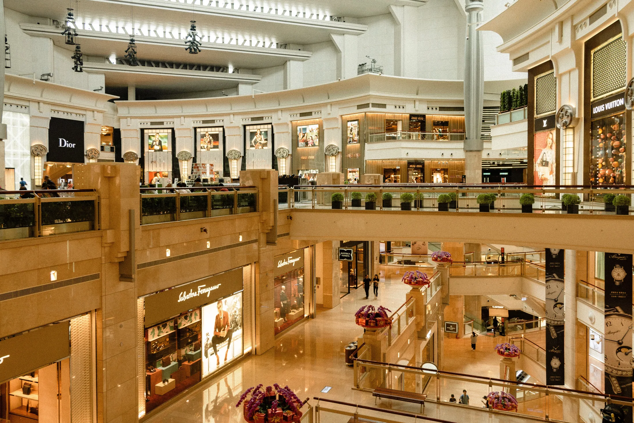 Colour-led retail
